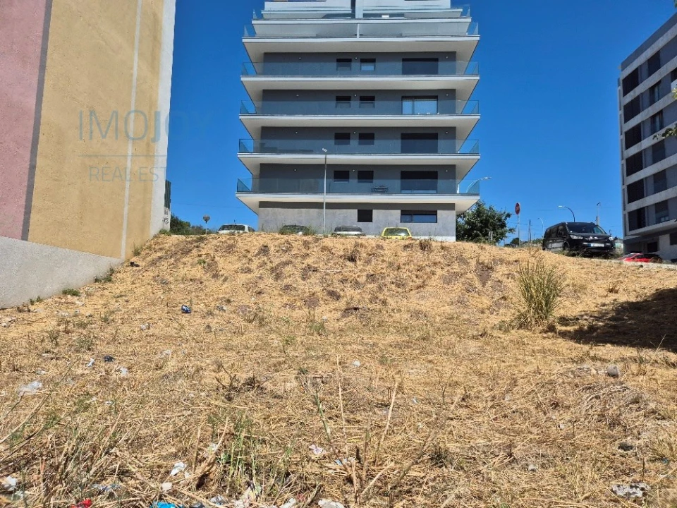 Terreno para Venda em Falagueira-Venda Nova Foto 9