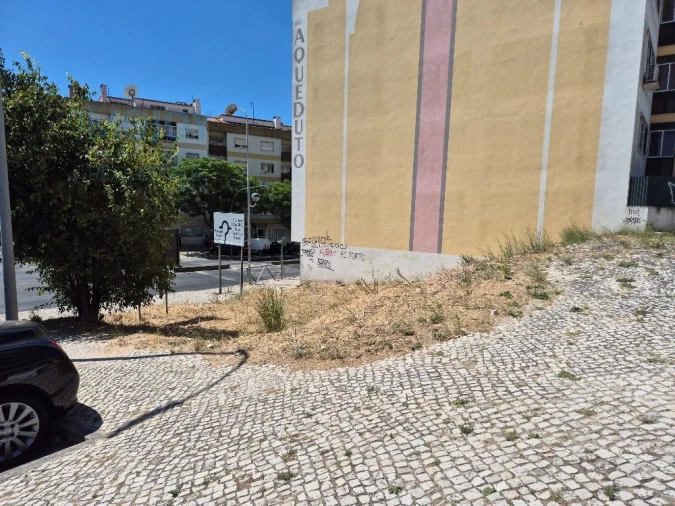 Terreno para Venda em Falagueira-Venda Nova Foto 6