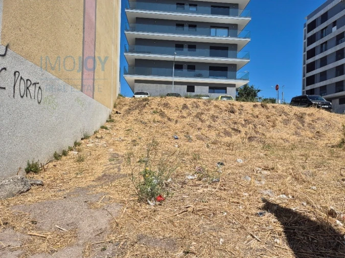 Terreno para Venda em Falagueira-Venda Nova Foto 3