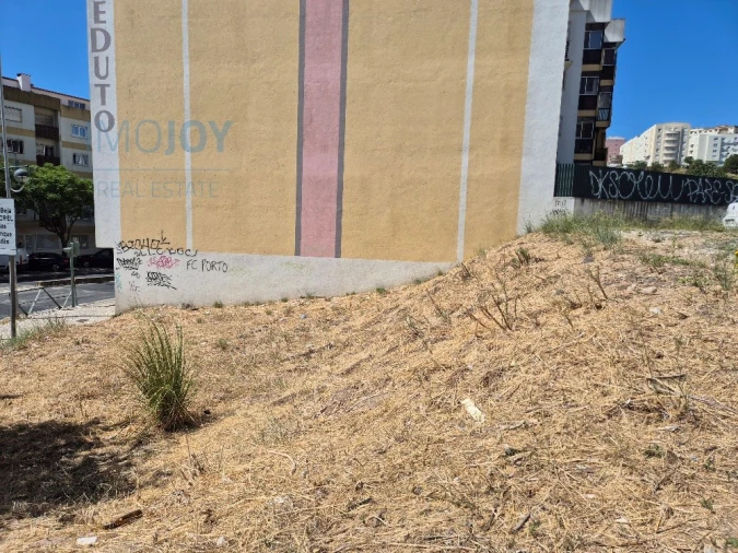 Terreno para Venda em Falagueira-Venda Nova Foto 10