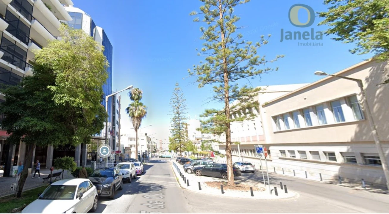 Loja para Arrendamento em Faro (Sé e São Pedro) Foto 1