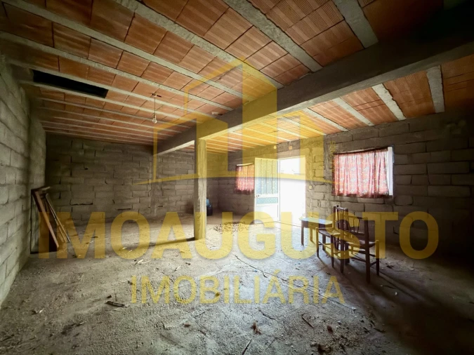 Moradia T3 para Venda em Lamegal Foto 20