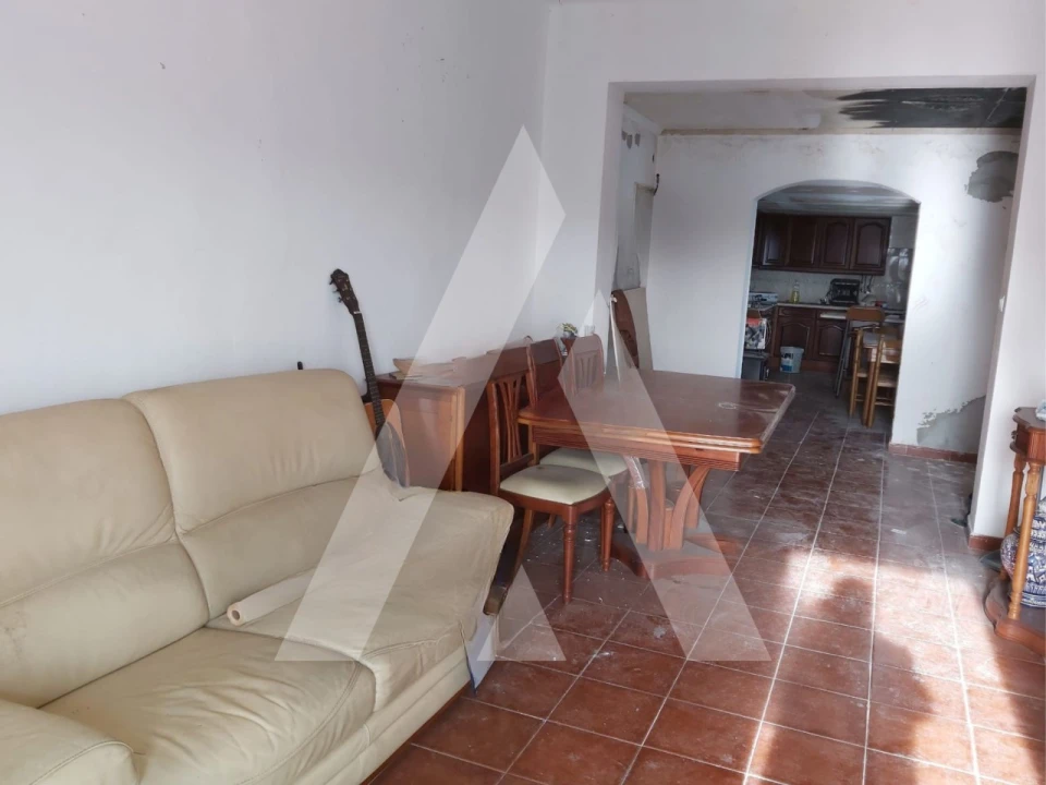 Moradia T3 para Venda em Campolide Foto 5