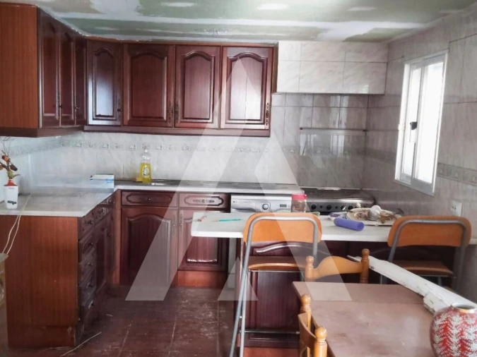 Moradia T3 para Venda em Campolide Foto 4