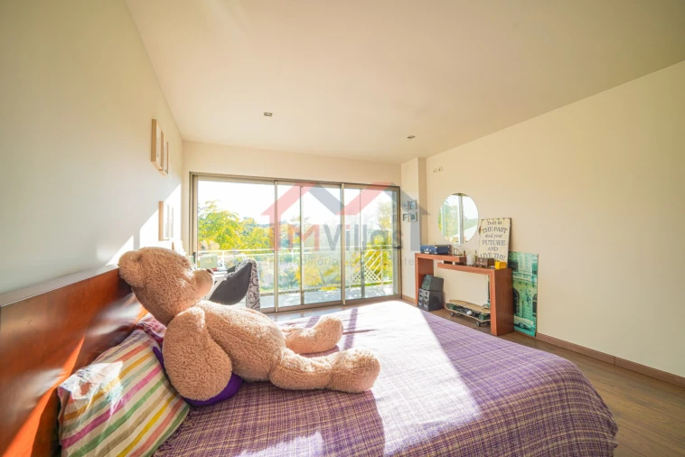 Moradia T5 para Venda em Guia Foto 29