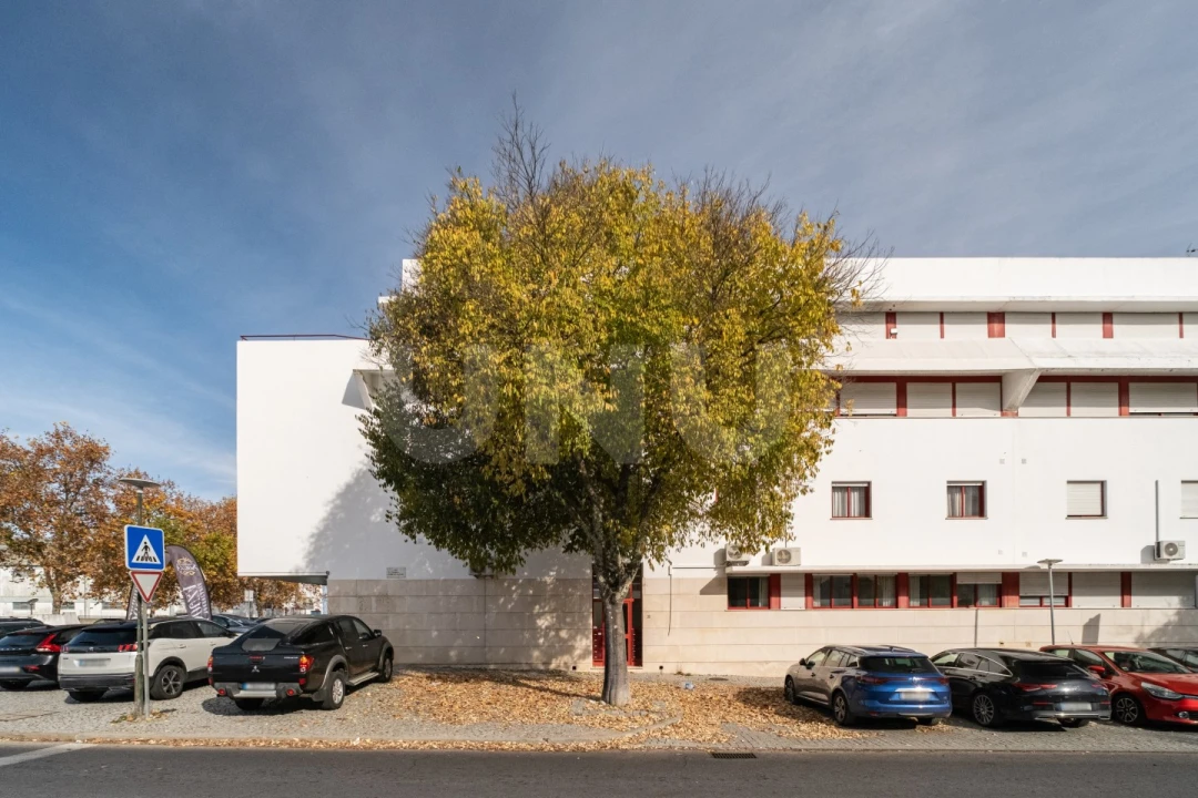 Apartamento T4 para Venda em Malagueira e Horta das Figueiras Foto 1