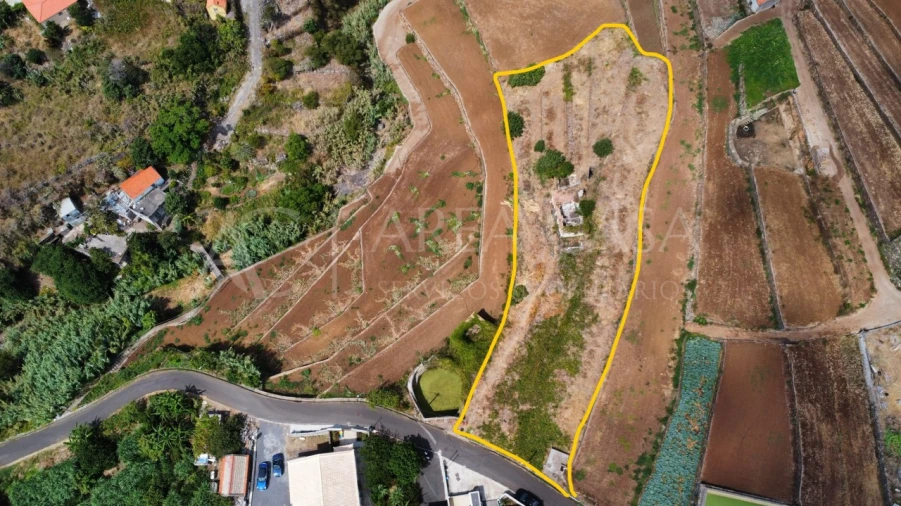 Terreno para Venda em Caniço Foto 1