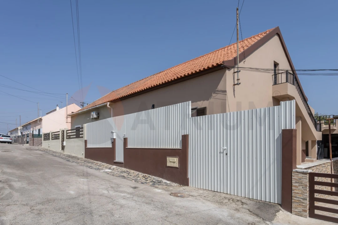 Moradia T3 para Venda em Gambia-Pontes-Alto da Guerra Foto 1