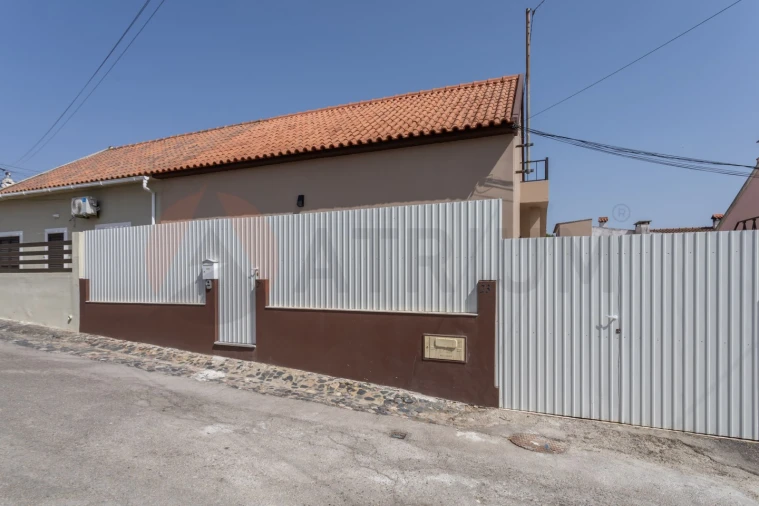 Moradia T3 para Venda em Gambia-Pontes-Alto da Guerra Foto 2