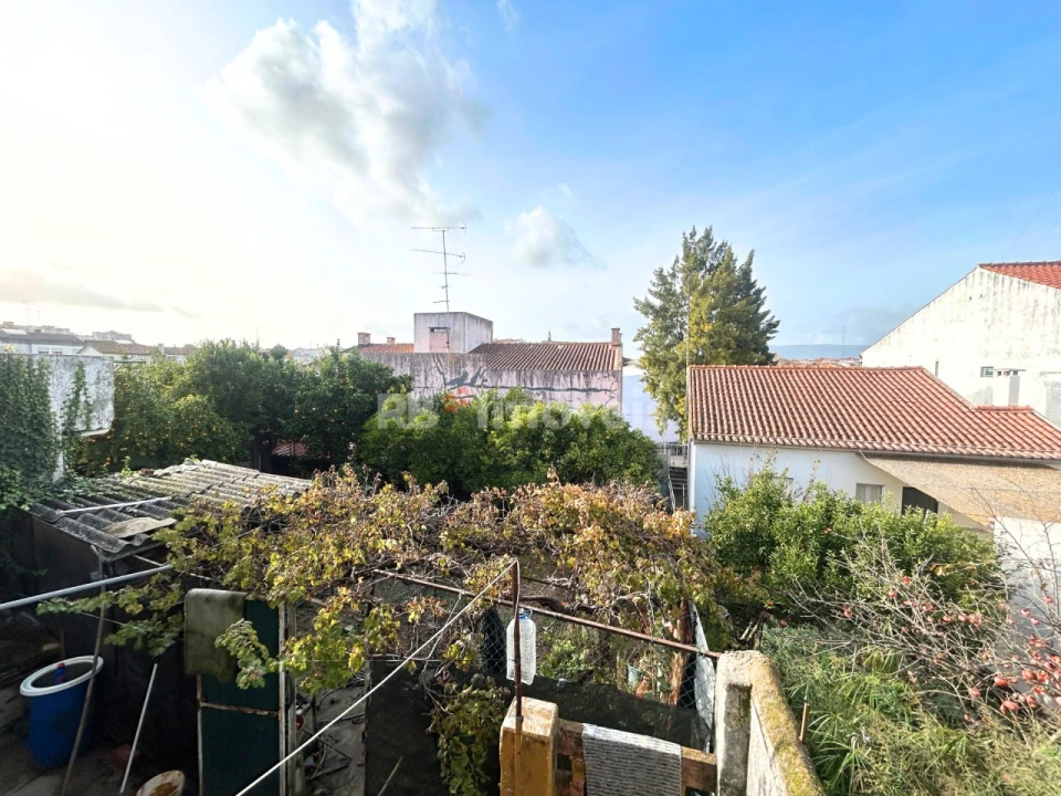 Moradia T3 para Venda em Torres Novas (Santa Maria, Salvador e Santiago) Foto 2