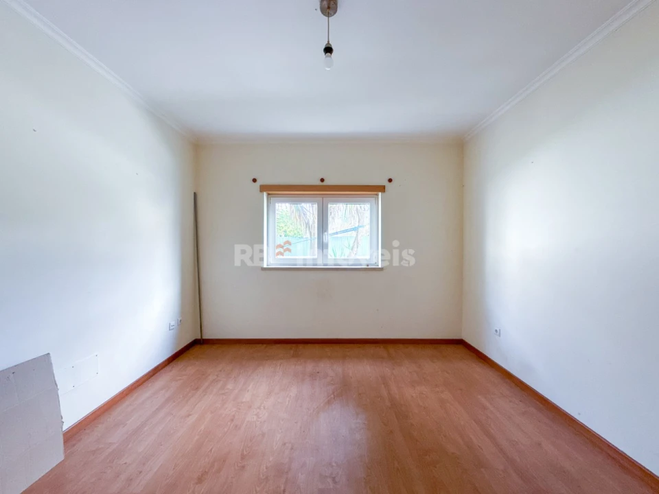 Moradia T2 para Venda em Serra e Junceira Foto 9