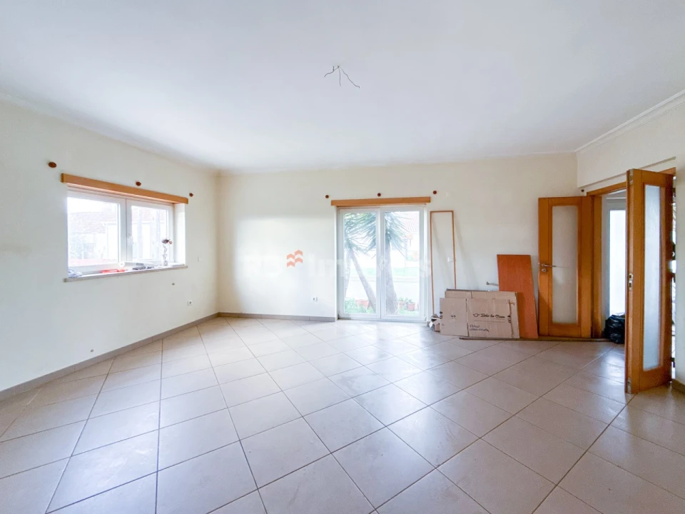 Moradia T2 para Venda em Serra e Junceira Foto 20