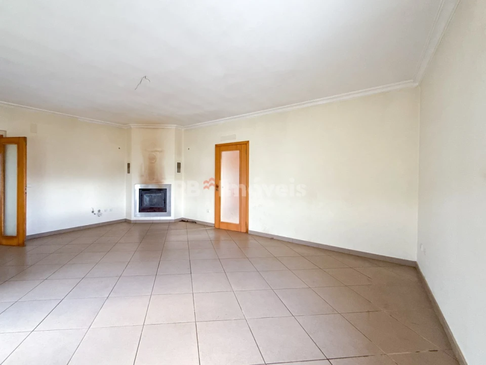 Moradia T2 para Venda em Serra e Junceira Foto 22