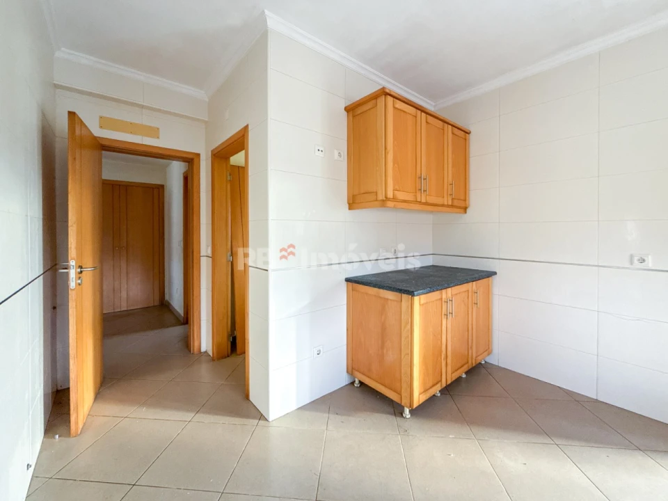 Moradia T2 para Venda em Serra e Junceira Foto 30