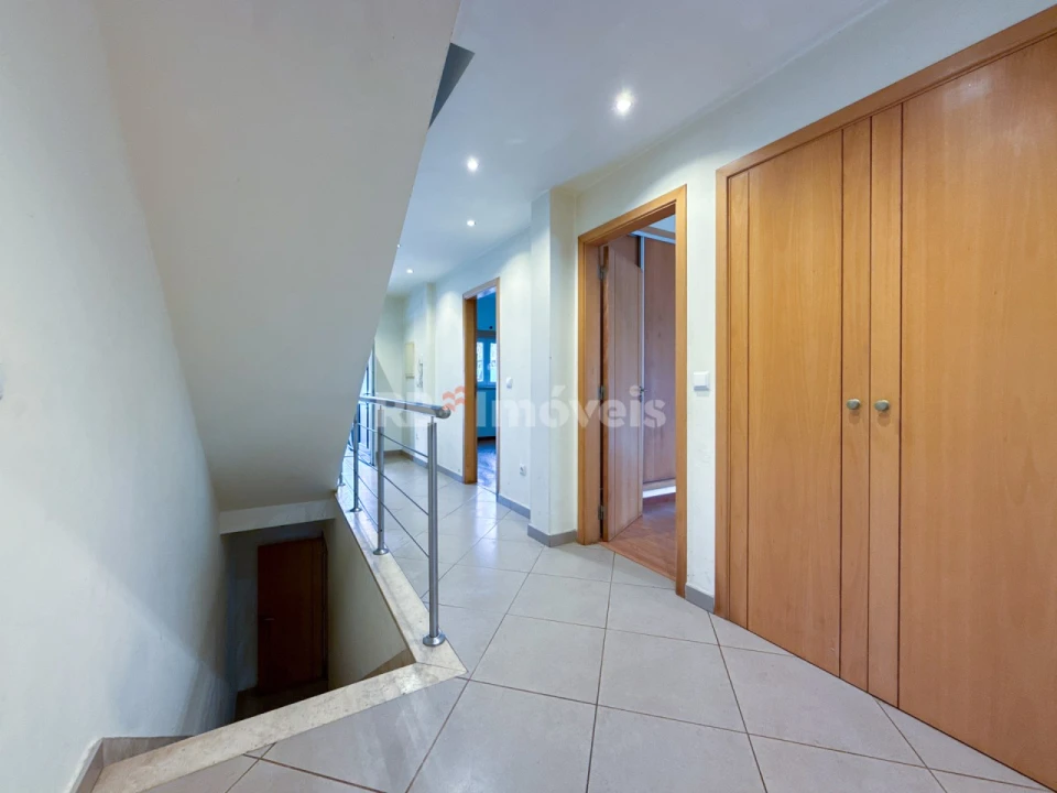 Moradia T2 para Venda em Serra e Junceira Foto 2