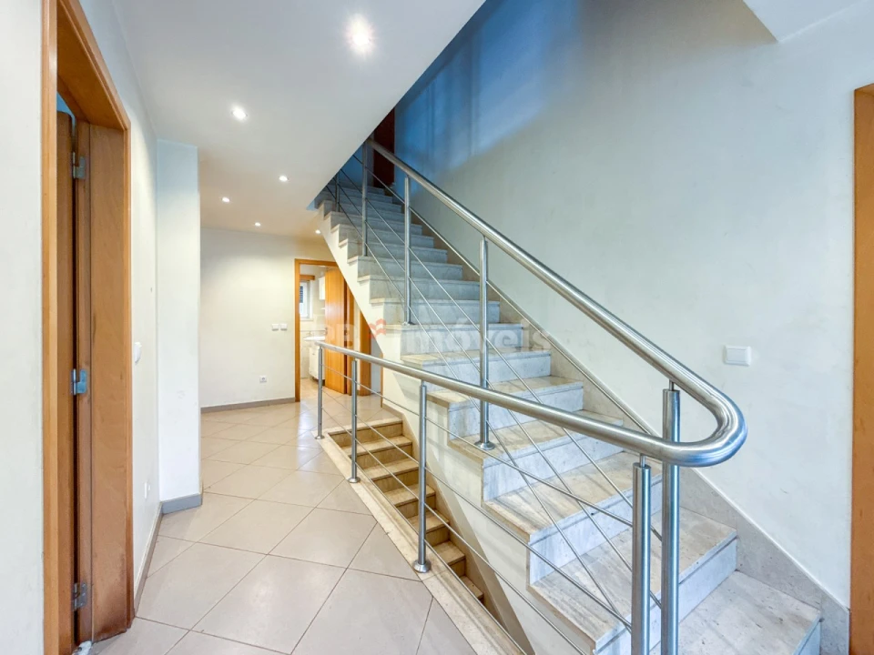 Moradia T2 para Venda em Serra e Junceira Foto 36