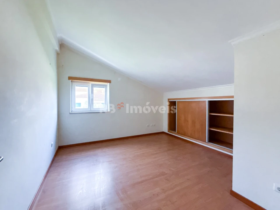 Moradia T2 para Venda em Serra e Junceira Foto 37