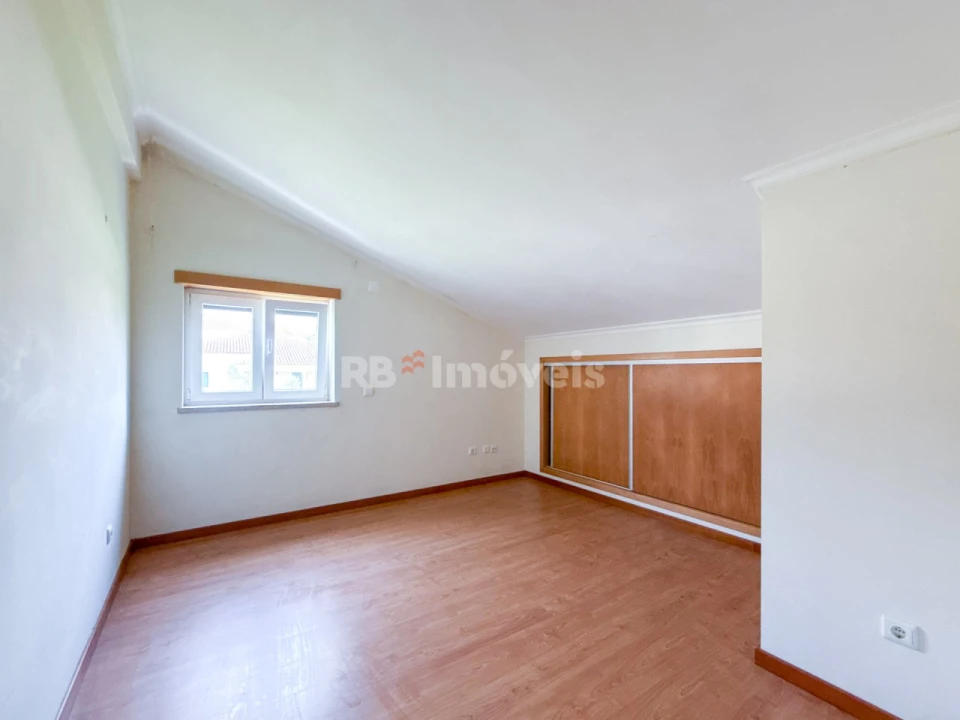 Moradia T2 para Venda em Serra e Junceira Foto 38