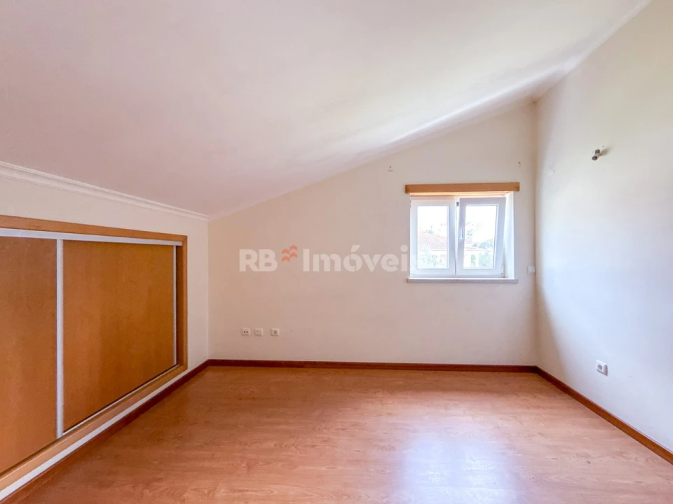 Moradia T2 para Venda em Serra e Junceira Foto 44