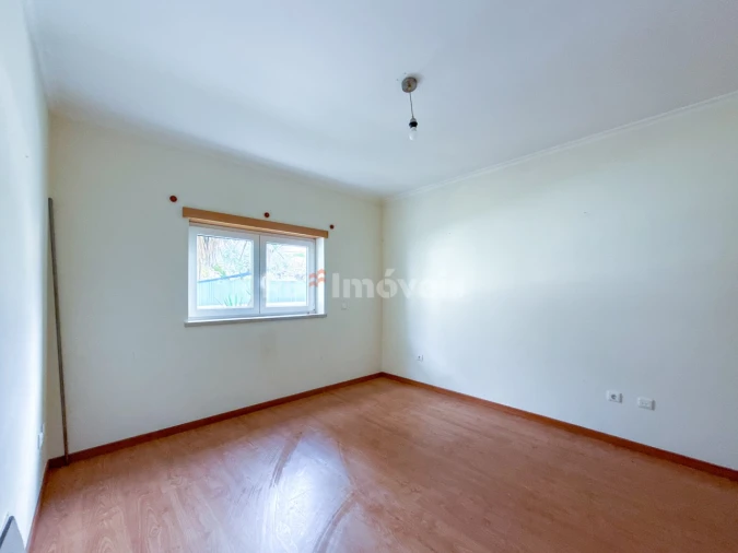 Moradia T2 para Venda em Serra e Junceira Foto 7