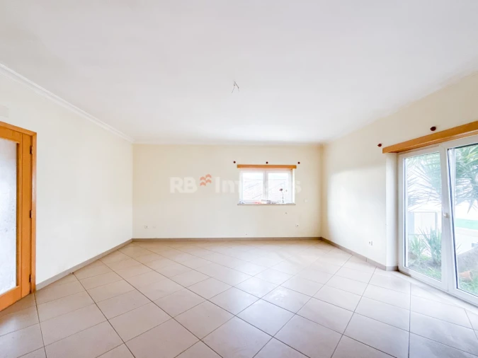 Moradia T2 para Venda em Serra e Junceira Foto 17