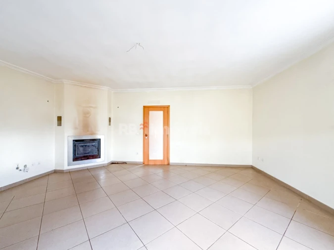 Moradia T2 para Venda em Serra e Junceira Foto 21