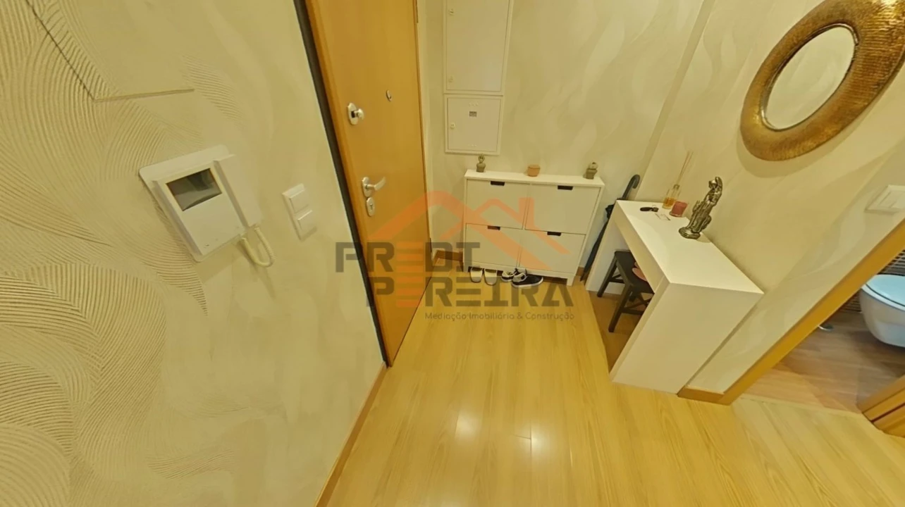 Apartamento T2 para Venda em Ramada e Caneças Foto 9