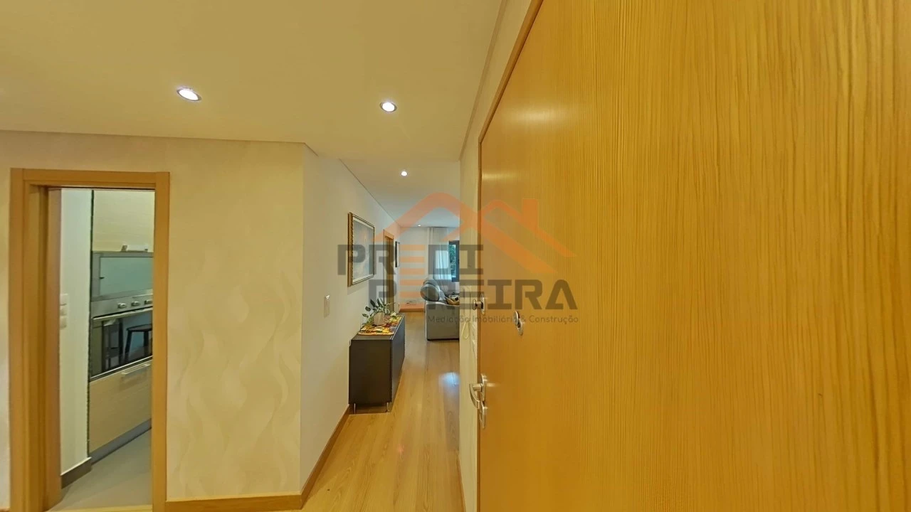 Apartamento T2 para Venda em Ramada e Caneças Foto 12
