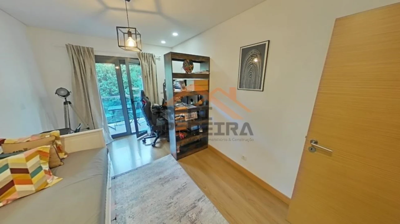 Apartamento T2 para Venda em Ramada e Caneças Foto 21