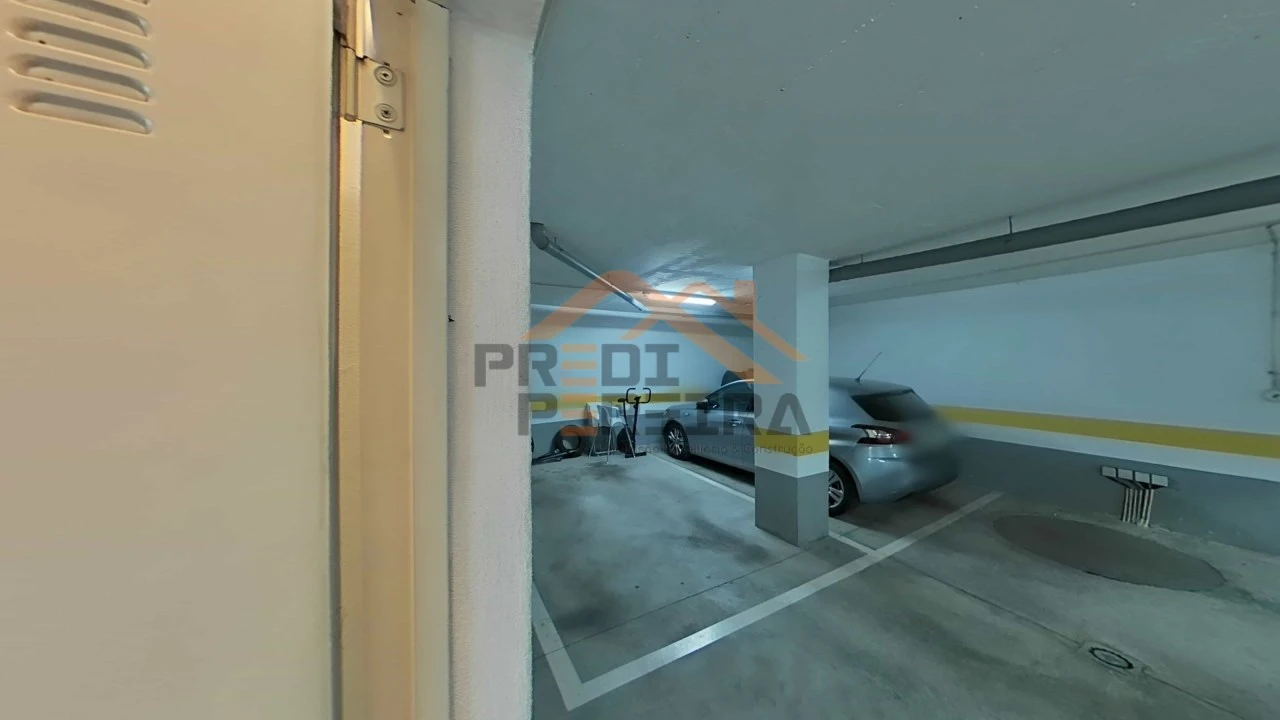 Apartamento T2 para Venda em Ramada e Caneças Foto 26