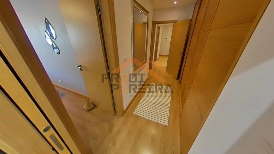 Apartamento T2 para Venda em Ramada e Caneças Foto 14