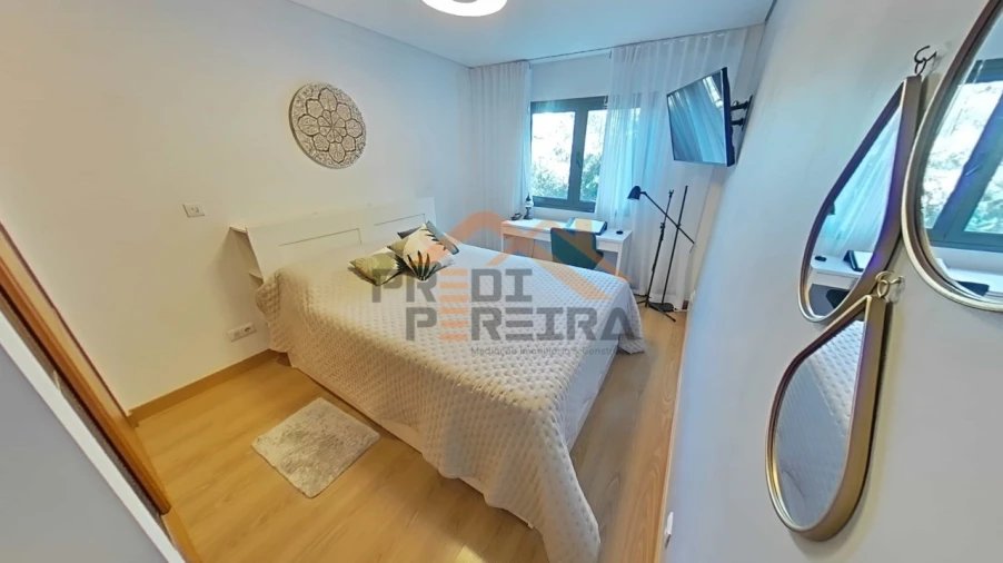 Apartamento T2 para Venda em Ramada e Caneças Foto 16