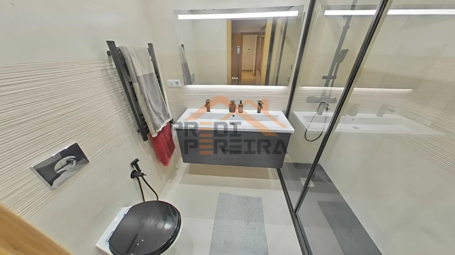 Apartamento T2 para Venda em Ramada e Caneças Foto 19