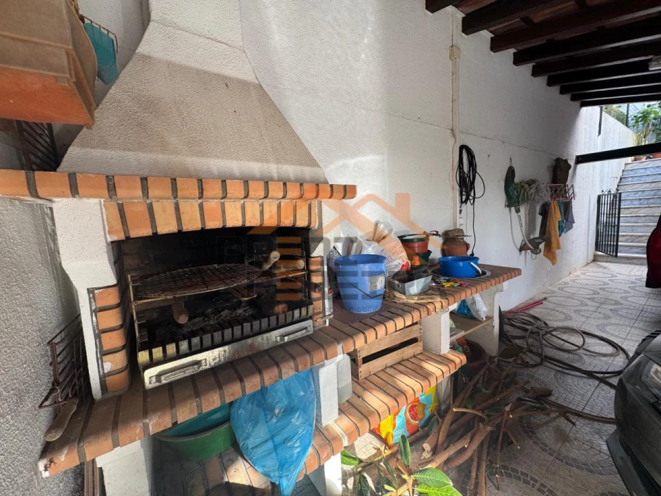 Moradia T4 para Venda em Ramada e Caneças Foto 5