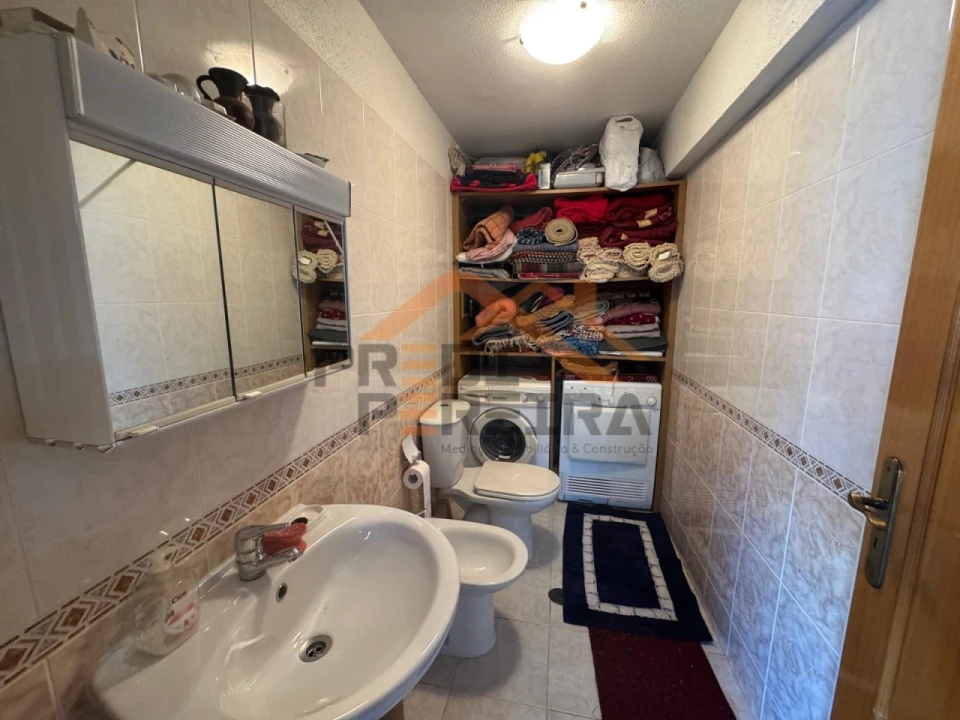 Moradia T4 para Venda em Ramada e Caneças Foto 48