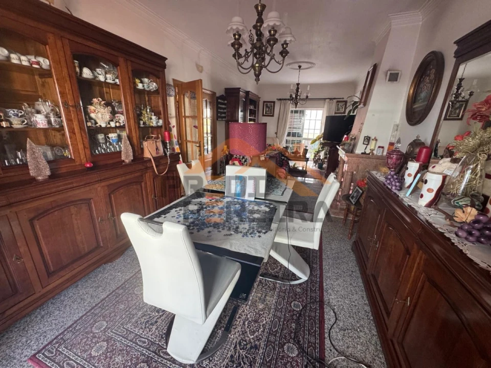 Moradia T4 para Venda em Ramada e Caneças Foto 19