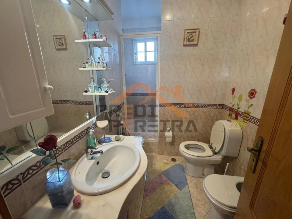 Moradia T4 para Venda em Ramada e Caneças Foto 24