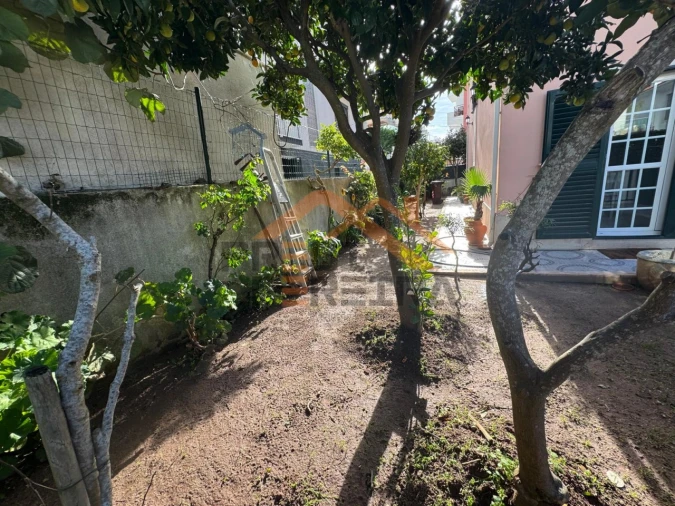 Moradia T4 para Venda em Ramada e Caneças Foto 11