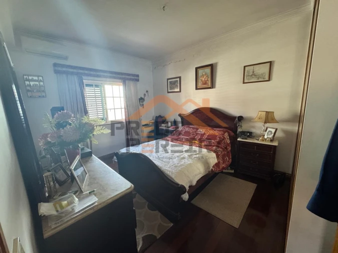 Moradia T4 para Venda em Ramada e Caneças Foto 32