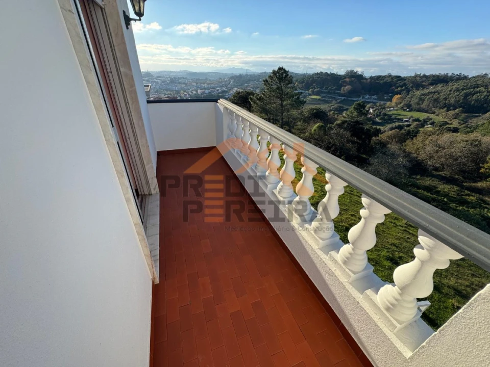 Moradia T4 para Venda em Ramada e Caneças Foto 23