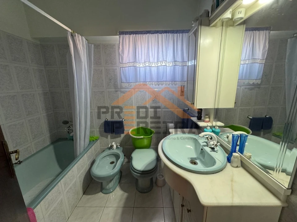 Moradia T4 para Venda em Ramada e Caneças Foto 32