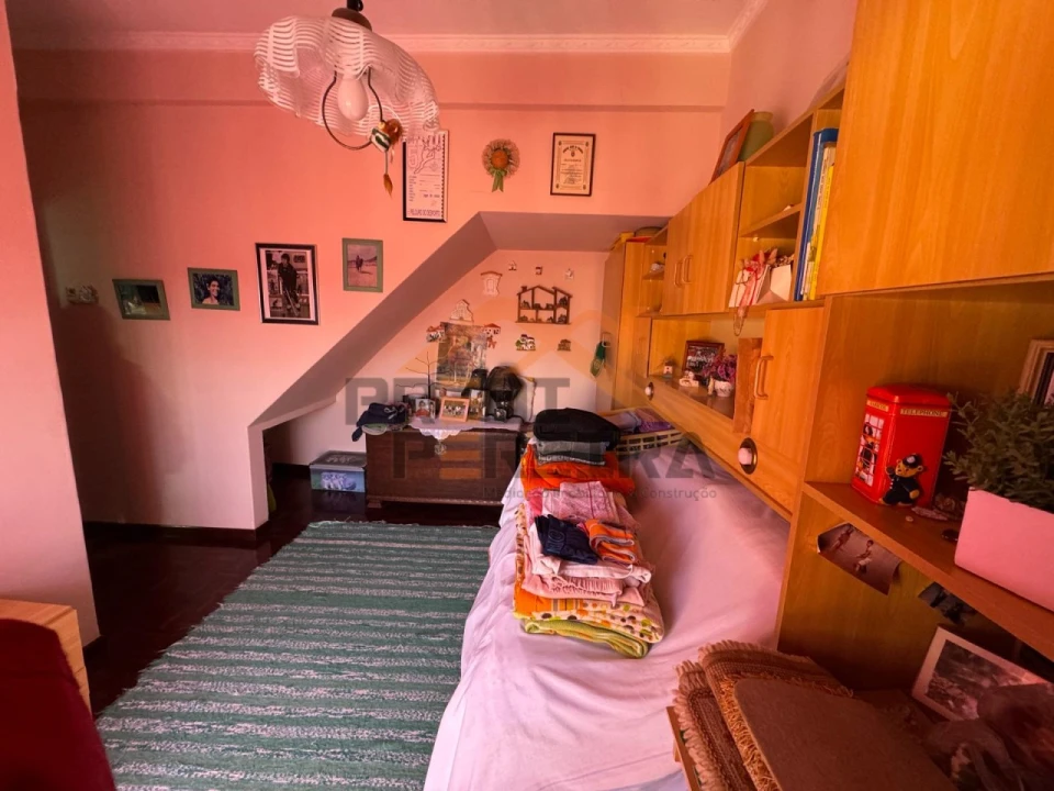 Moradia T4 para Venda em Ramada e Caneças Foto 26