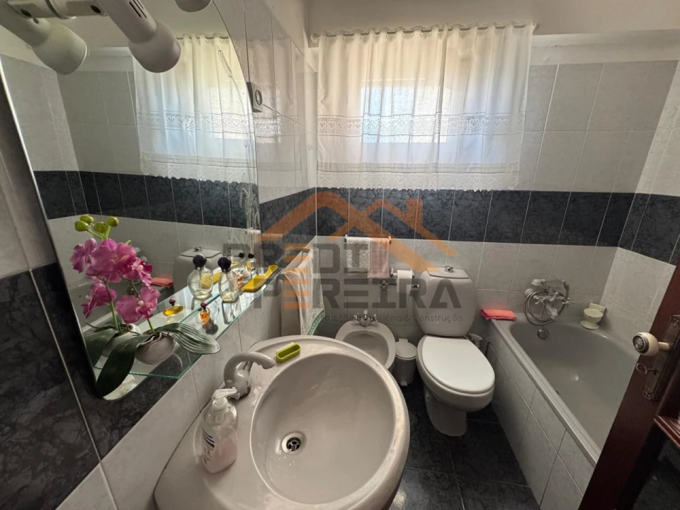 Moradia T4 para Venda em Ramada e Caneças Foto 14