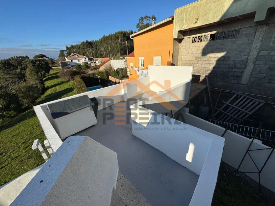 Moradia T4 para Venda em Ramada e Caneças Foto 4