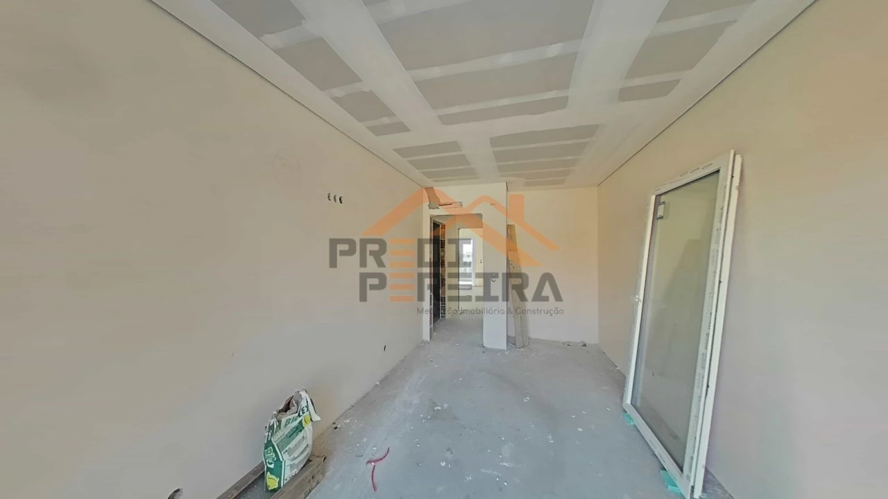 Apartamento T2 para Venda em Santo António dos Cavaleiros e Frielas Foto 7