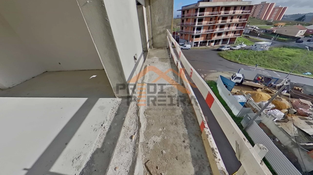 Apartamento T2 para Venda em Santo António dos Cavaleiros e Frielas Foto 12