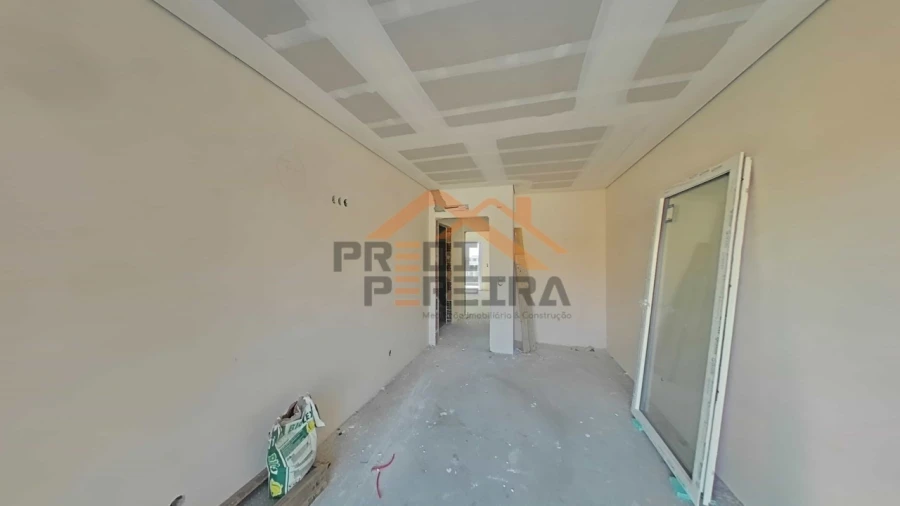 Apartamento T2 para Venda em Santo António dos Cavaleiros e Frielas Foto 7