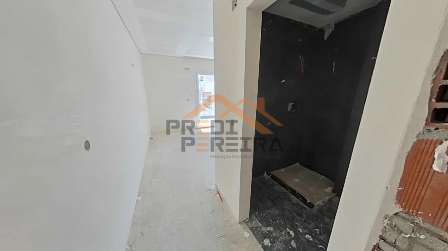 Apartamento T2 para Venda em Santo António dos Cavaleiros e Frielas Foto 13