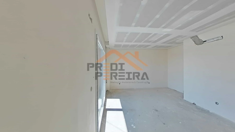 Apartamento T2 para Venda em Santo António dos Cavaleiros e Frielas Foto 20