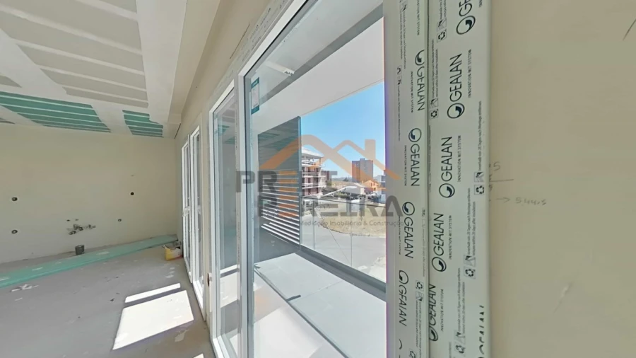 Apartamento T2 para Venda em Santo António dos Cavaleiros e Frielas Foto 26